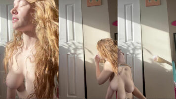 Giaannavip montando un dildo largo