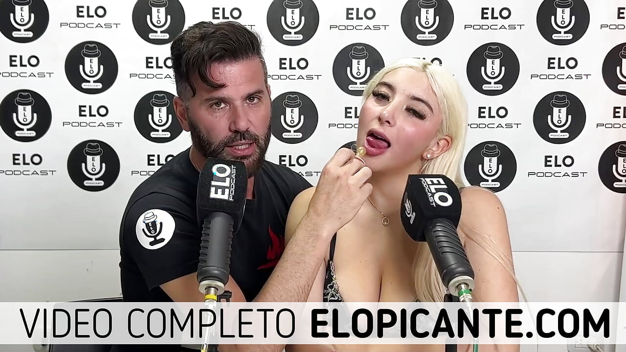 LORE SOFIA SHOWS HOW SHE LIKES ORAL SEX