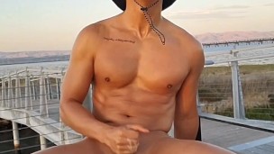 Muscular Asian jerk off in the wilderness (caught)
