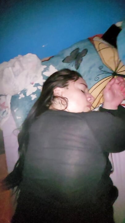 She wakes up with her dick inside and screams like crazy as she hands me her tail