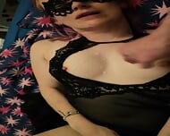 Amateur Milf Getting Cummed On