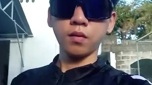 Biker Sa Sementeryo – Pinoy Cyclist Public Masturbation