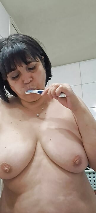 toothpaste or semen playing in the mouth