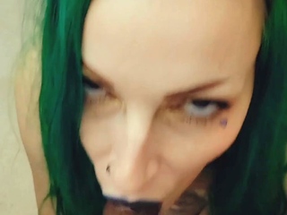 Amateur MILF blowjob cumshot