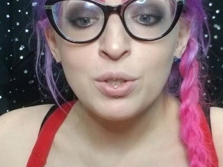 Big boobs milf masturbates with her dildo