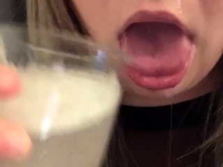 Blonde amateur facial