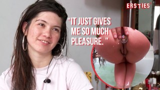 Ersties – Bathing session with Julia and her anal plug