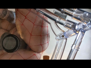 Mature BBW enjoys solo masturbation