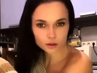 Amateur Webcam Babes Going Solo