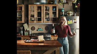 Anna Sophia Robb Ass