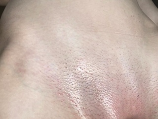 Close up amateur beauty uses her toy to masturbates