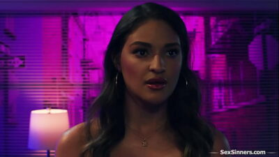 Dont have ELEVATOR SEX to keep a secret