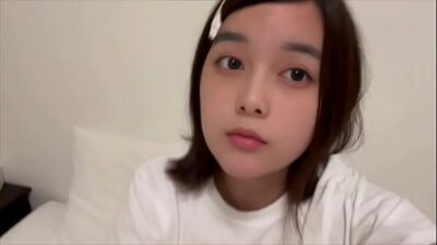 お風呂あがりに彼氏の臭いパンツを嗅ぎながら、おまんこを吸うおもちゃでオナニーする変態女子大生。