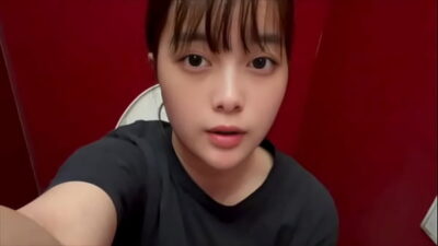 地味なキャラで学校いるけどSEXとかオナニーに興味津々の女子大生。早く経験してみたい…