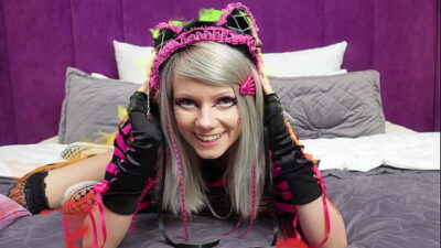 EMO girl sucks big dildo and plays with holes – DOUBLE PENETRATION – SQUIRT