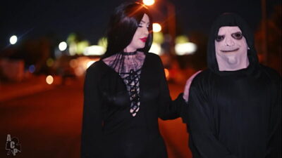 Goth PAWG Morticia Cheats on Gomez with uncle Fester