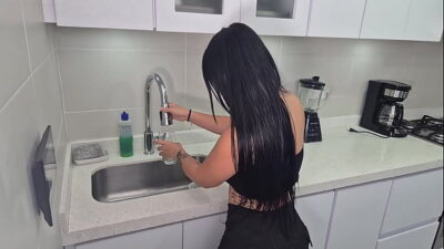 Horny Colombian seduces the plumber and ends up riding his cock – ALEJANDRA PALACIOS