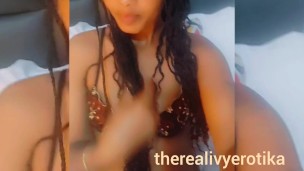 Hot babe IVY blowing kisses in sexy lingerie/THEREALIVYEROTIKA