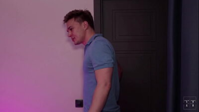 I tricked an Asian masseuse to have rough sex with me