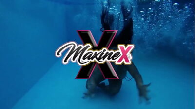 Maxine X Wanna Try The Taste Of Her Own Pussy Juice After Masturbation!
