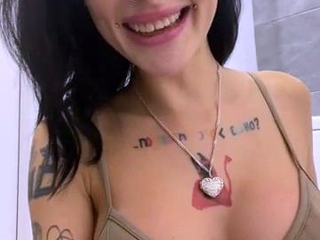 Melissa_crazy russian toilet camwhore