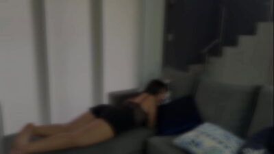 Mientras mi madrastra MILF ejercita su gran culo yo le propongo hacer una nueva rutina con mi gran polla.