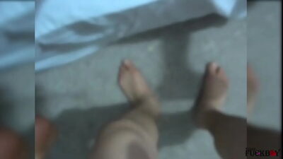 Señora sumisa se deja penetrar el culo por su compadre, hasta se habre las nalgas para que se corra dentro. Porno casero Mexicano comadre y compadre anal.