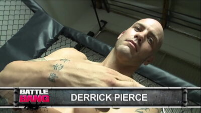 Sexy blonde Jessica Moorev fucked with MMA fighter