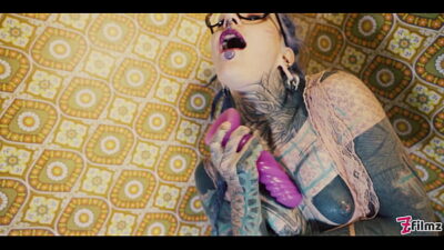 ANAL gapes and PISS on books and TOYS