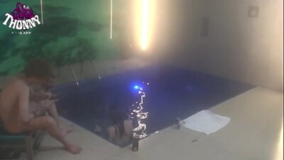 câmera escondida em motel flagra famosa com dois machos pauzudos