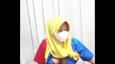 Gadis hijab indomaret masturbasi sebelum berangkat bekerja